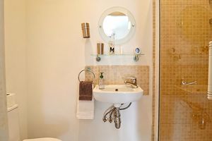 En-Suite- click for photo gallery